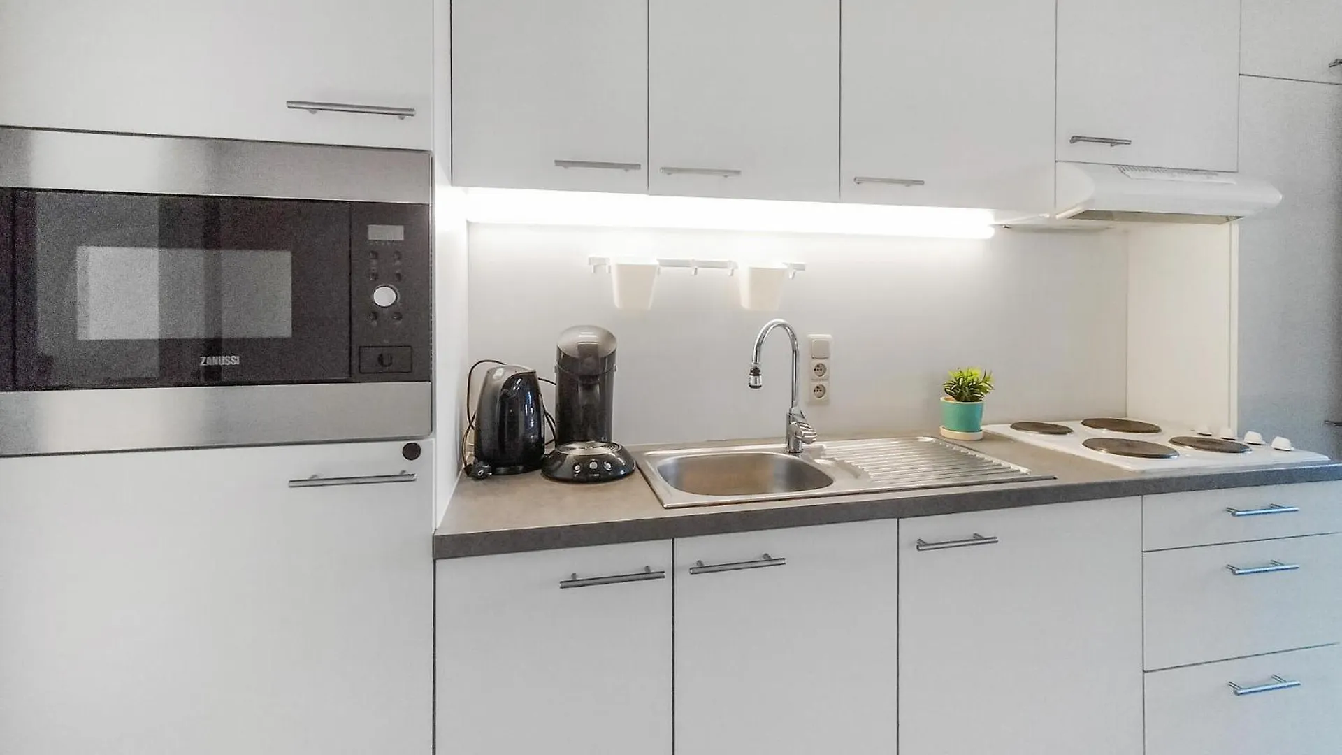 Beautiful Apartment In Bredene With Kitchen België