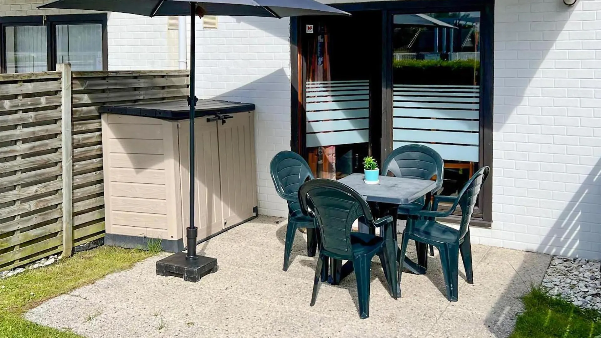 Beautiful Apartment In Bredene With Kitchen
